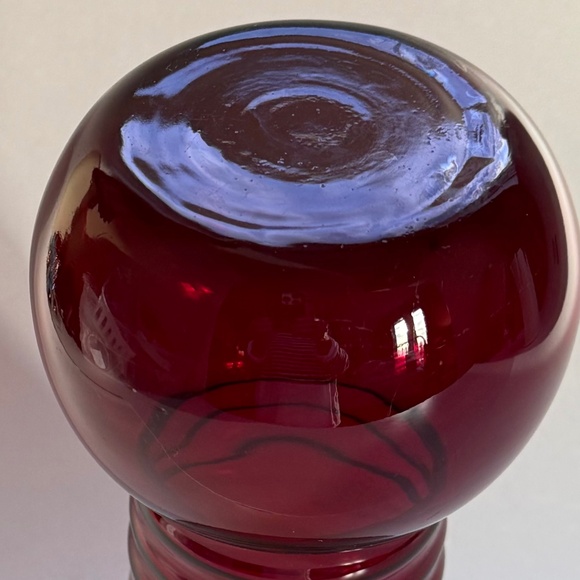 VTG ANCHOR HOCKING Royal Ruby Ribbed Neck Vase - Picture 6 of 7